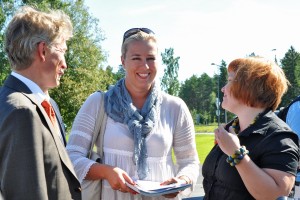Urpilainen-ja-Kiuru-14-8-2011-Asuntomessuilla